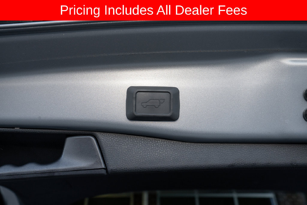 Used 2024 Toyota RAV4 XLE Premium FWD image 6
