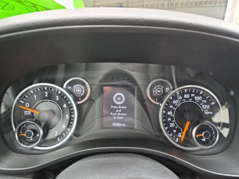 Used 2019 RAM 1500 Big Horn AWD/4WD image 13