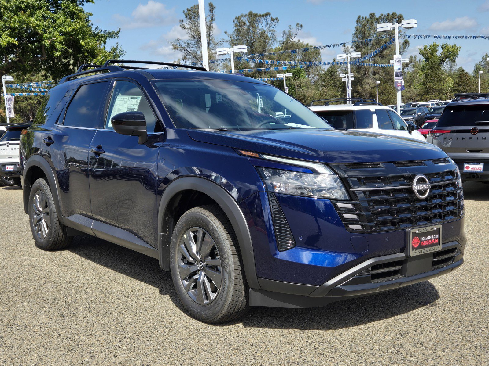 New 2026 Nissan Pathfinder SV AWD/4WD image 1
