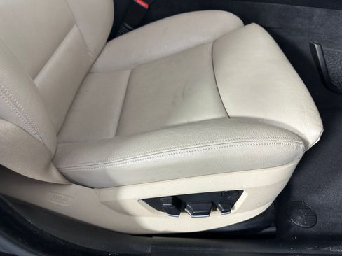 Used 2011 BMW 535i Sedan image 32