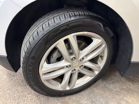 Used 2020 Chevrolet Equinox Premier image 4