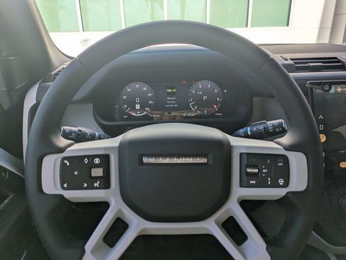 New 2026 Land Rover Defender 110 X-Dynamic SE AWD/4WD image 28
