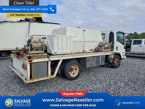 Used 2019 Isuzu NPR RWD image 4