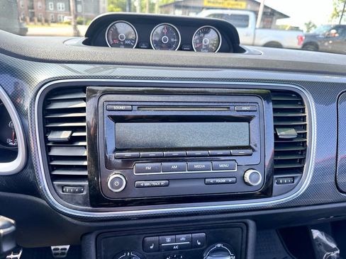 Used 2013 Volkswagen Beetle 2.0T image 11