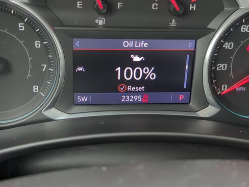 Used 2020 Chevrolet Equinox Premier image 24