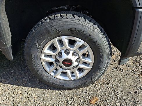 Used 2024 GMC Sierra 2500 Pro w/ Convenience Package image 8