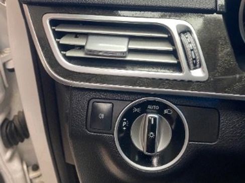 Used 2014 Mercedes-Benz E 350 4MATIC w/ Premium 1 Package image 19