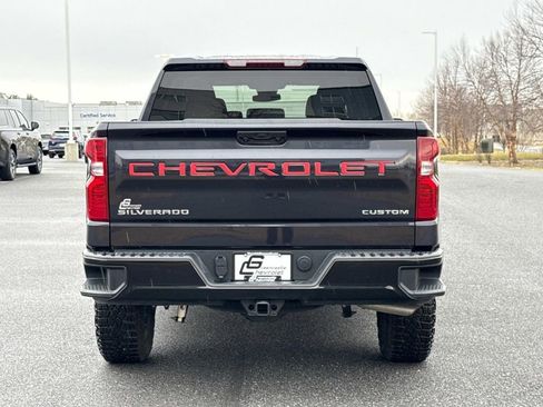 Used 2024 Chevrolet Silverado 1500 Custom Trail Boss AWD/4WD image 25