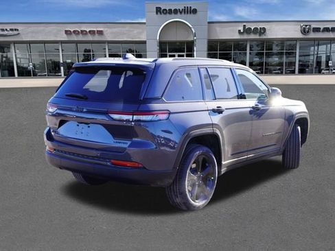 New 2025 Jeep Grand Cherokee Limited image 3