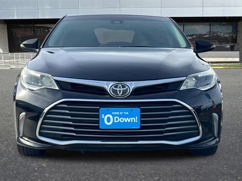 Used 2018 Toyota Avalon XLE image 10