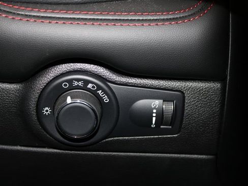 Used 2025 Dodge Durango R/T image 33