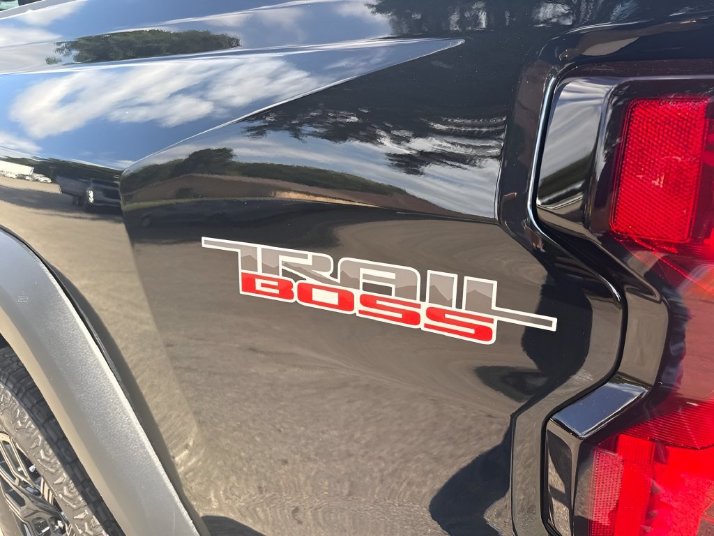New 2026 Chevrolet Colorado Trail Boss AWD/4WD image 33