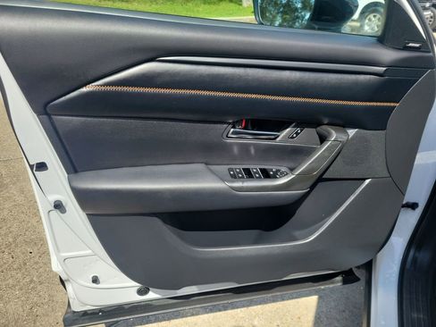 Used 2023 MAZDA CX-50 AWD 2.5 S w/ Premium Plus Pkg image 13