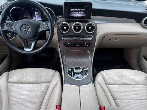 Used 2019 Mercedes-Benz GLC 300 4MATIC image 15