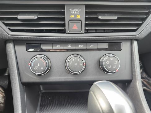 Used 2019 Volkswagen Jetta S w/ Driver Assistance Package image 28