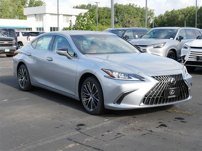 New 2025 Lexus ES 300h w/ Premium Package