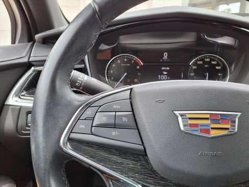Used 2020 Cadillac XT5 Premium Luxury FWD image 17