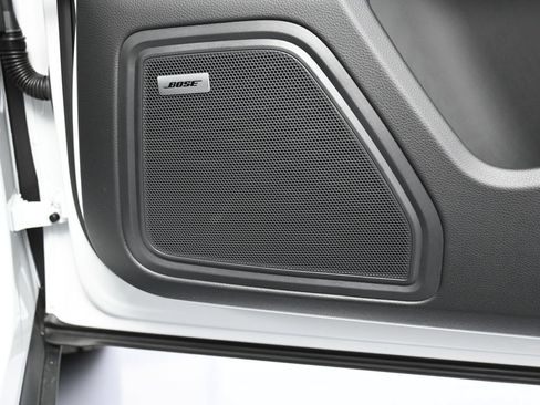 Certified 2026 Porsche Macan AWD/4WD image 30