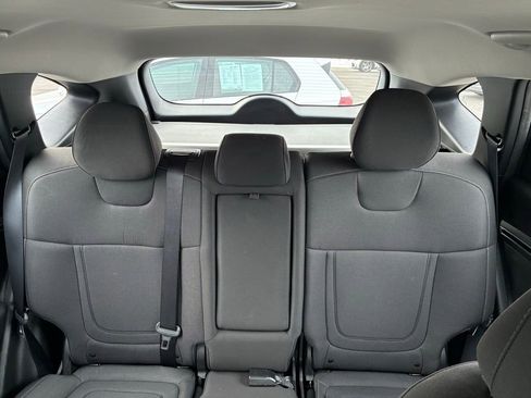 Used 2023 Hyundai Tucson SE image 16