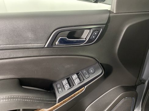Used 2018 Chevrolet Suburban LS w/ All-Season Package image 12