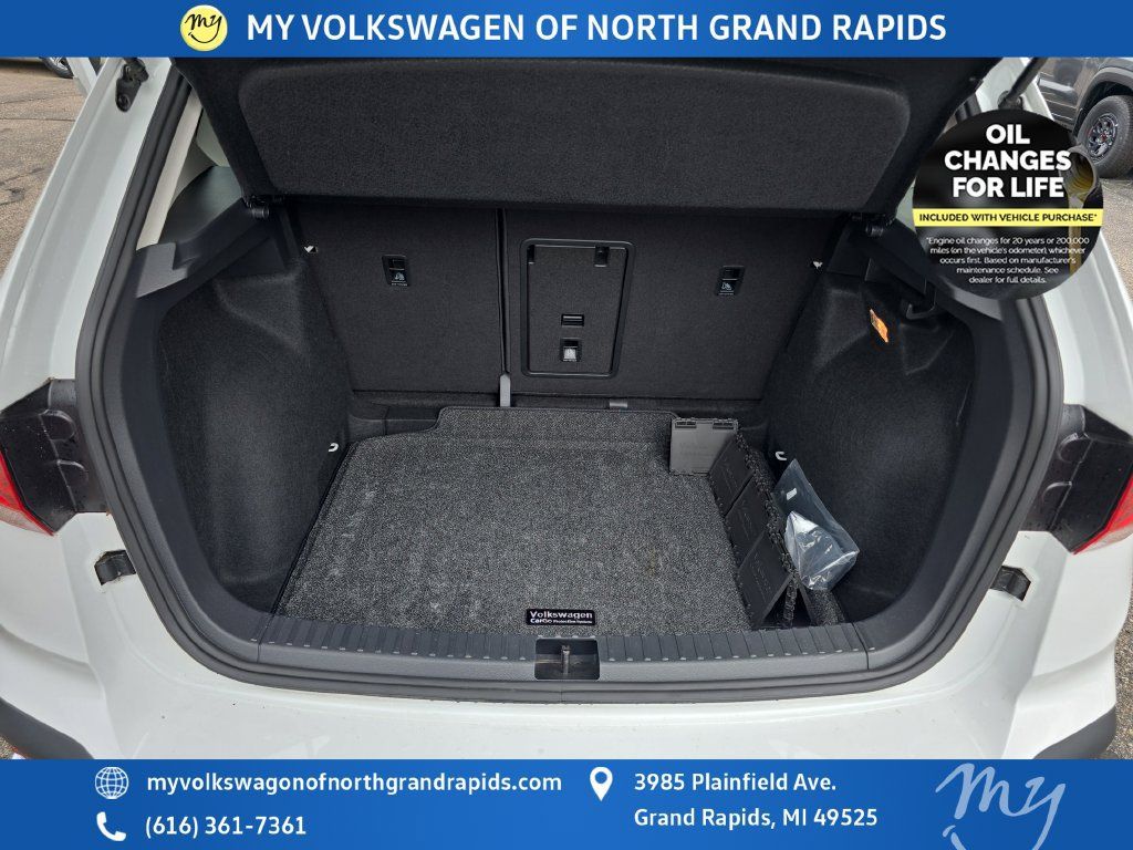 Used 2023 Volkswagen Taos SE FWD image 25