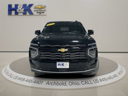 Used 2025 Chevrolet Tahoe High Country AWD/4WD image 2