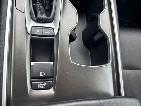 Used 2018 Honda Accord Sport image 26