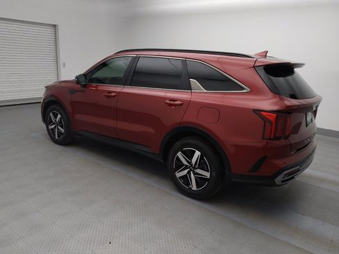 Used 2021 Kia Sorento S image 3
