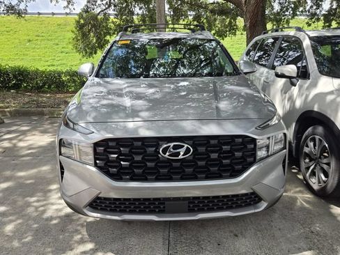 Used 2023 Hyundai Santa Fe SEL FWD image 3