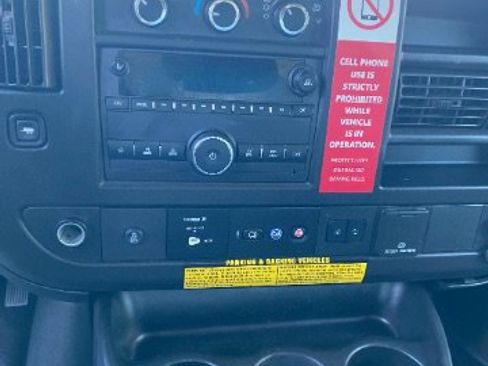 Used 2019 Chevrolet Express 2500 image 24
