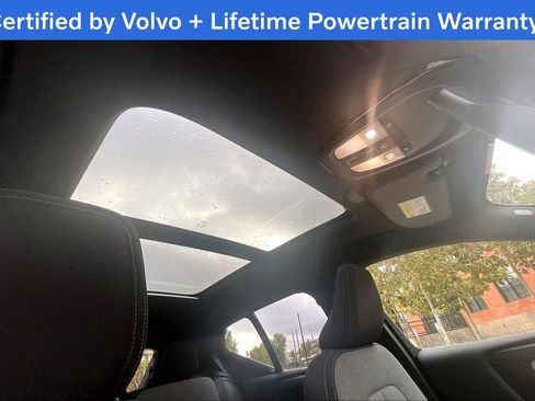 Certified 2025 Volvo XC40 B5 Core image 21