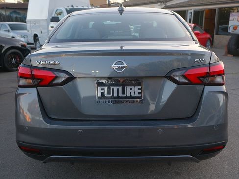 Used 2021 Nissan Versa SV image 5