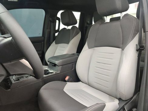 Used 2025 Toyota Tacoma TRD Sport image 13