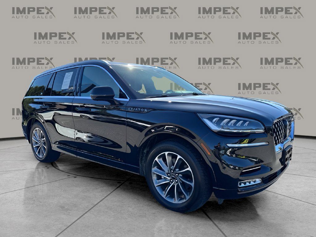 Used 2020 Lincoln Aviator Grand Touring w/ Elements Package Plus AWD/4WD image 7