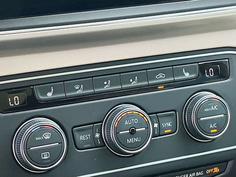 Used 2019 Volkswagen Atlas SE FWD image 15