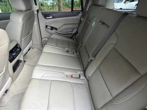 Used 2019 GMC Yukon SLT w/ Open Road Package RWD image 32