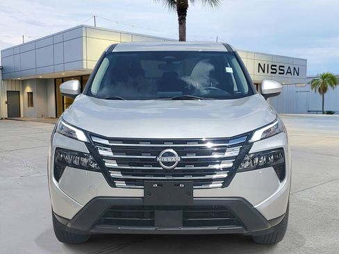 Certified 2024 Nissan Rogue SV AWD/4WD image 11