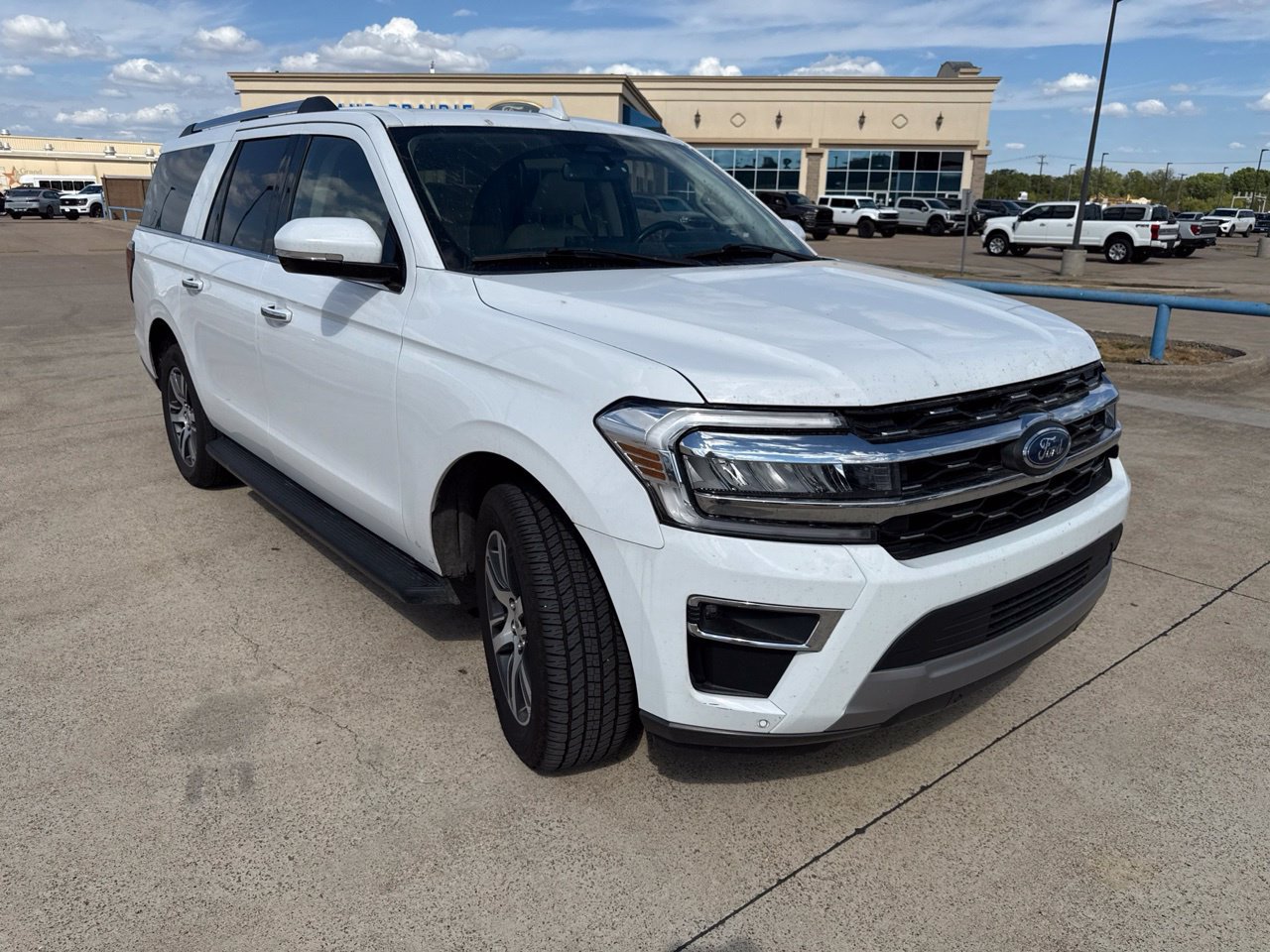 Used 2024 Ford Expedition Max Limited RWD image 17