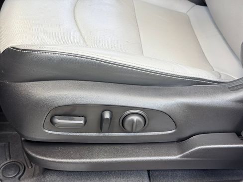 Used 2018 Chevrolet Equinox Premier AWD/4WD image 15