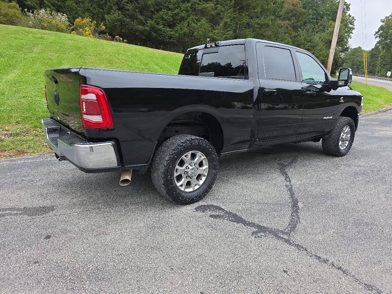 Used 2023 RAM 2500 Laramie AWD/4WD image 3
