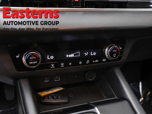 Used 2024 Mitsubishi Outlander SE AWD/4WD image 19