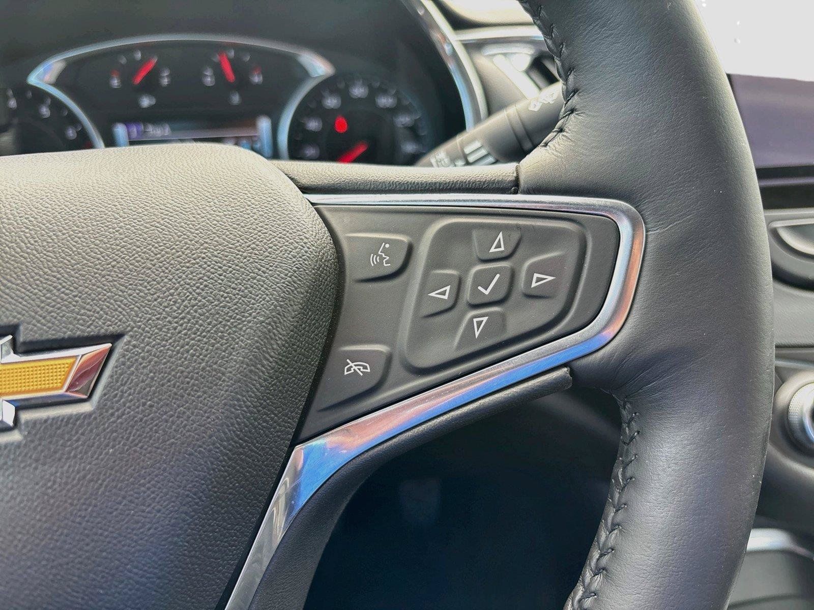 Used 2018 Chevrolet Malibu Premier w/ Driver Confidence Package FWD image 32
