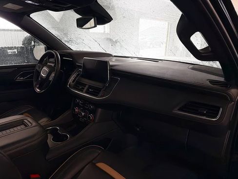 Used 2024 GMC Yukon AT4 w/ Technology Package image 12