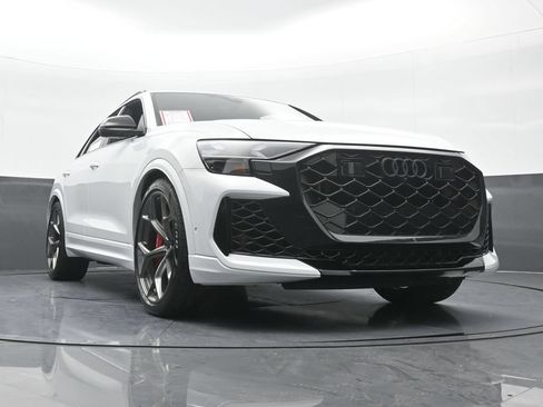 Used 2026 Audi RS Q8 performance AWD/4WD image 82