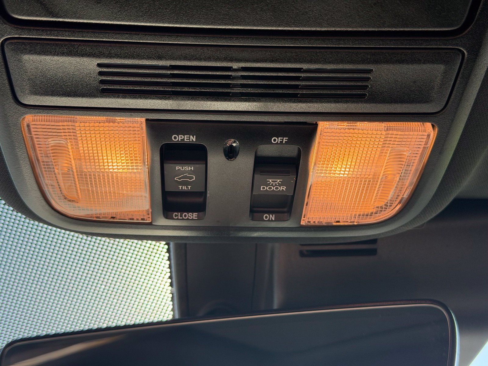 Used 2024 Honda Passport EX-L image 28