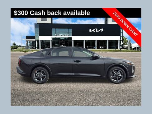 New 2026 Kia K4 LXS image 1