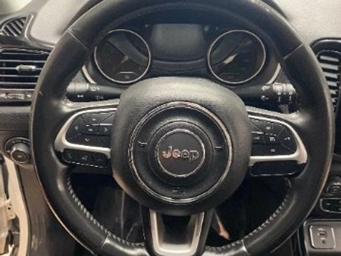 Used 2020 Jeep Compass Limited FWD image 17