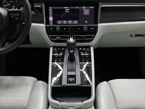 Used 2024 Porsche Macan S image 27