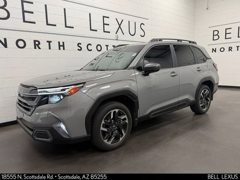 Used 2025 Subaru Forester Limited AWD/4WD image 9