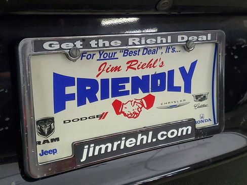 Used 2024 Chrysler Pacifica Touring-L image 10